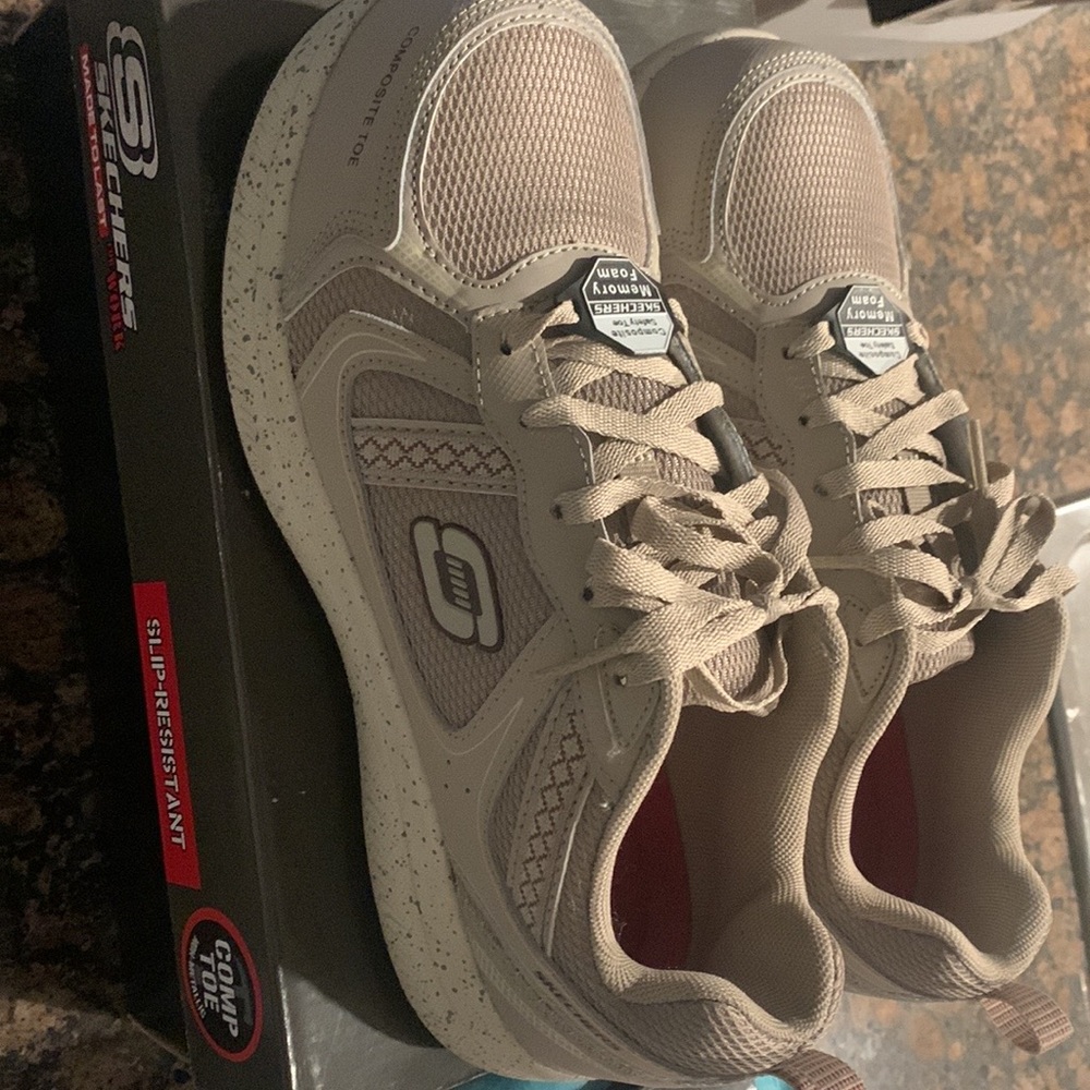 Work shoes